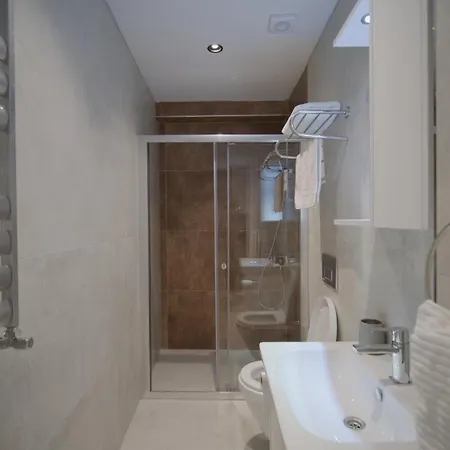 Apartment Kadikoey Warm House *