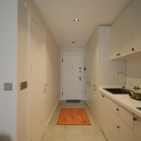 Apartment Kadikoey Warm House *